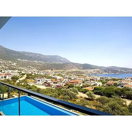 Sleeps 10 With Pool And Wifi קלקן